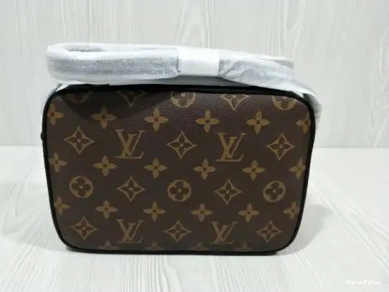 SAINTONGE LOUIS VUITTON 0612